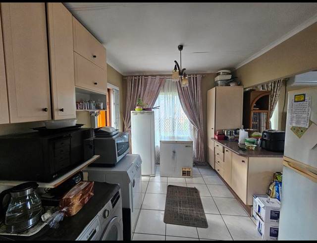 2 BEDROOM HOUSE FOR SALE IN HILLARY